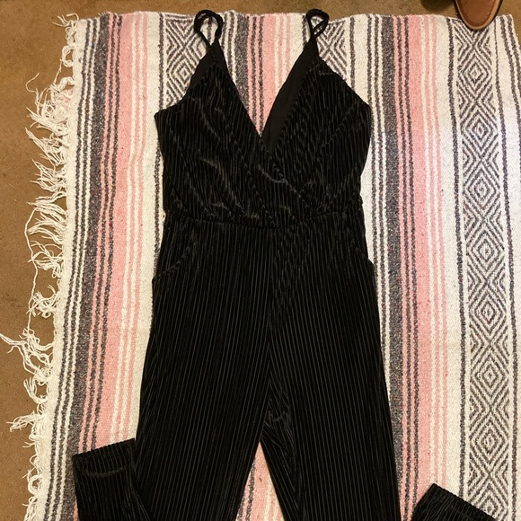 About Us velvet jumpsuit - Picture 1 of 2